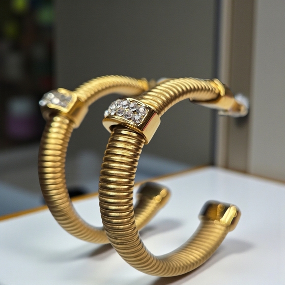 18k Gold Plated Omega Tubogas Zircon Crystal Hoop Earrings - Picture 3 of 5